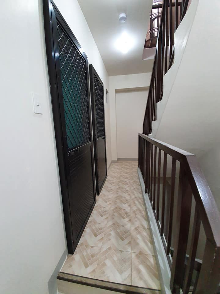 Gallery 5