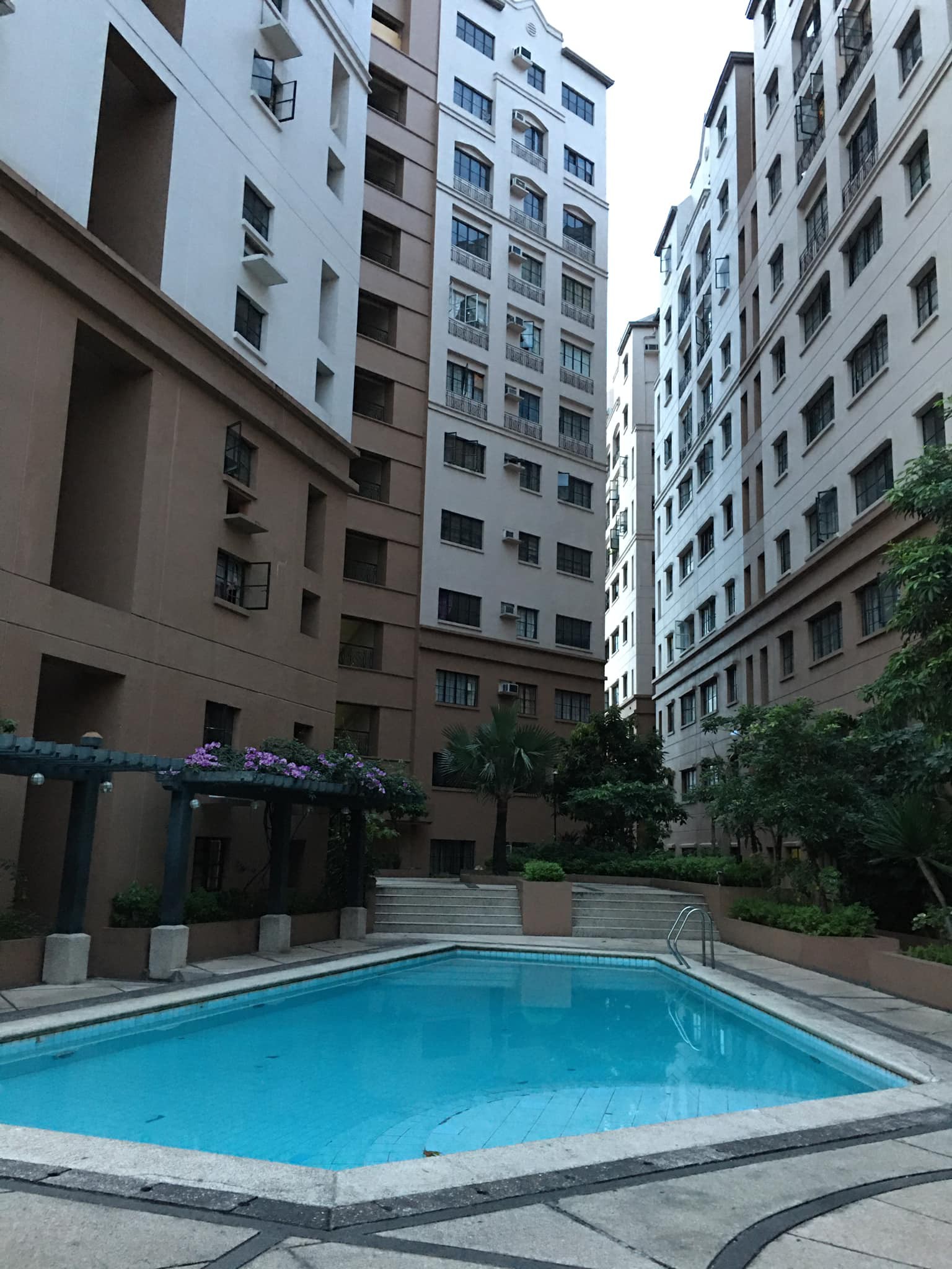 BED SPACE/ CONDO SHARING - Boni Ave., Mandaluyong City