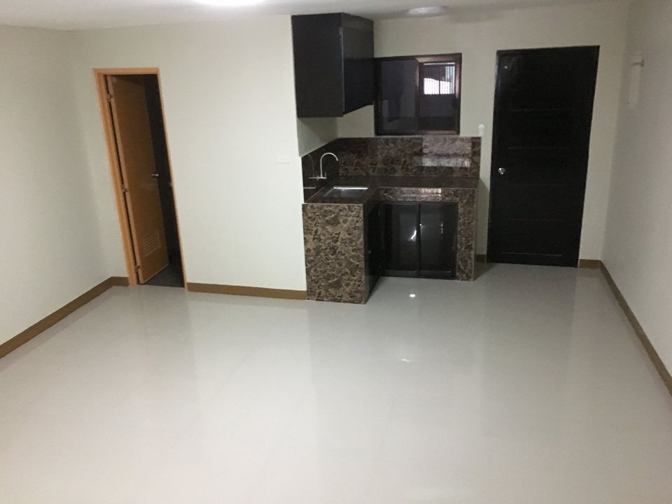 4 beds 3 baths House