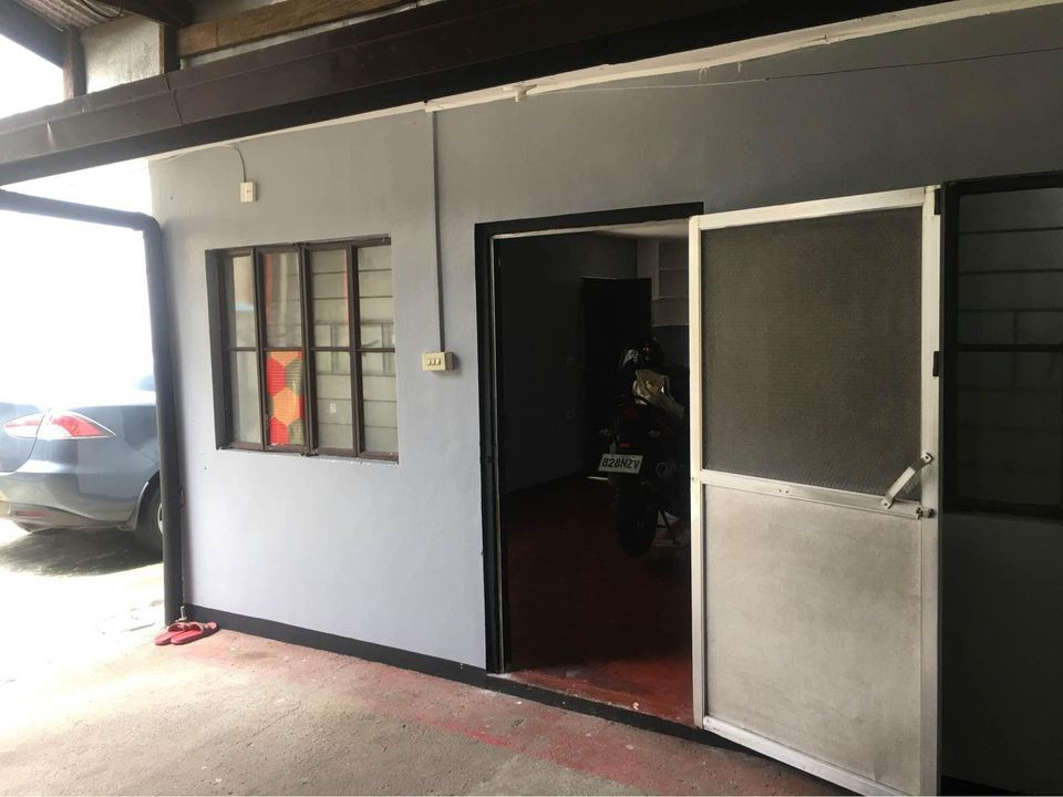 2 Bedroom Apartment with huge parking space