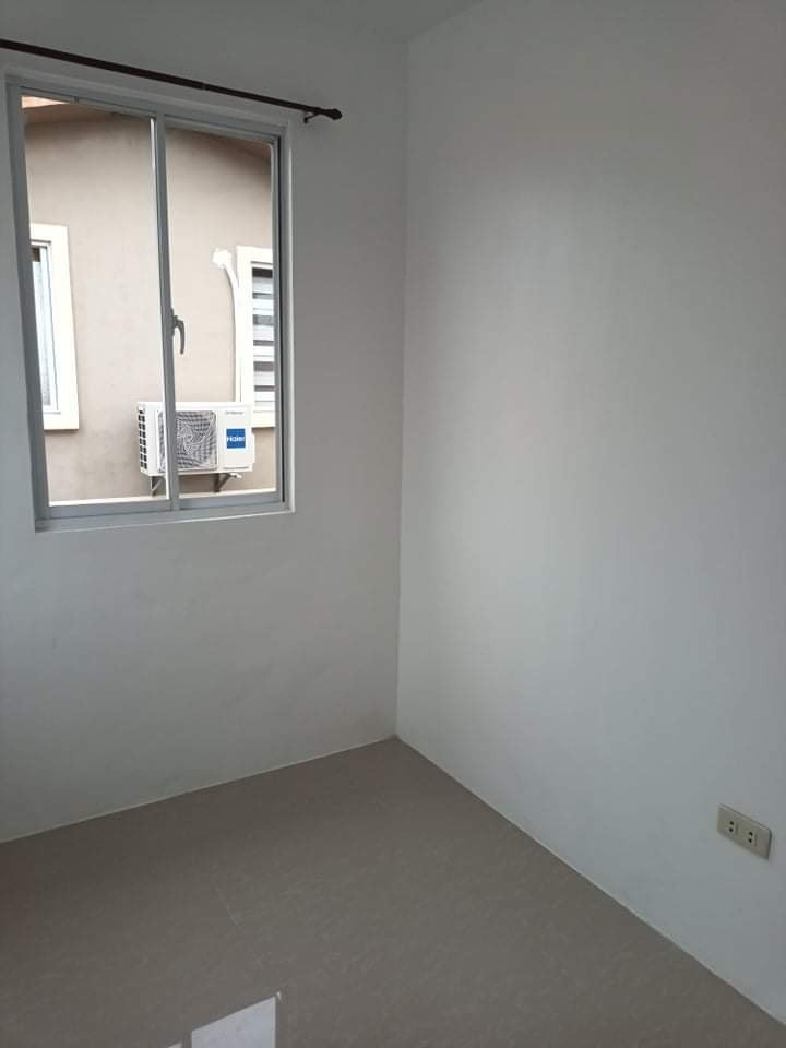 Gallery 5