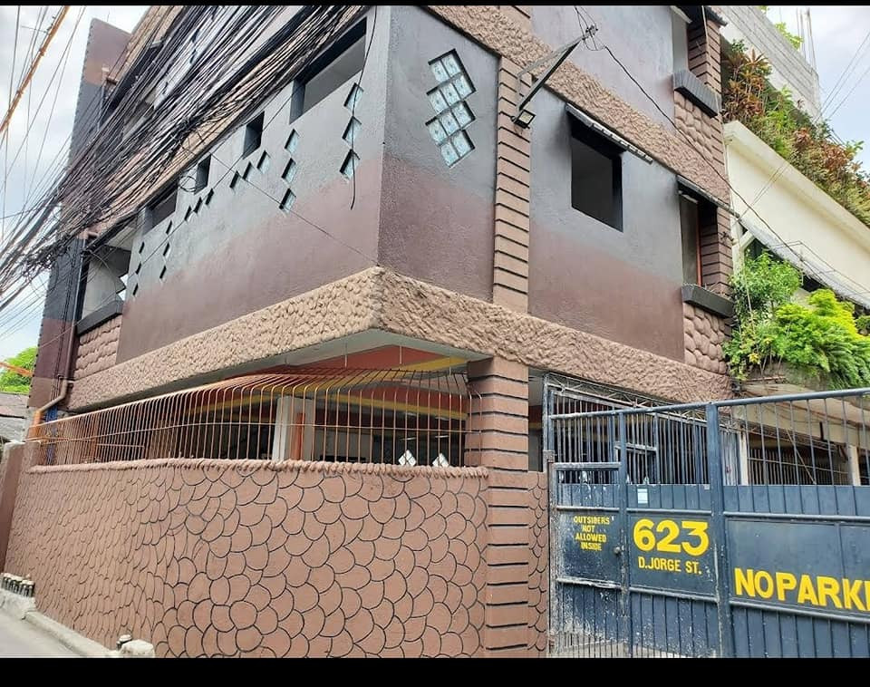 Room with loft for rent