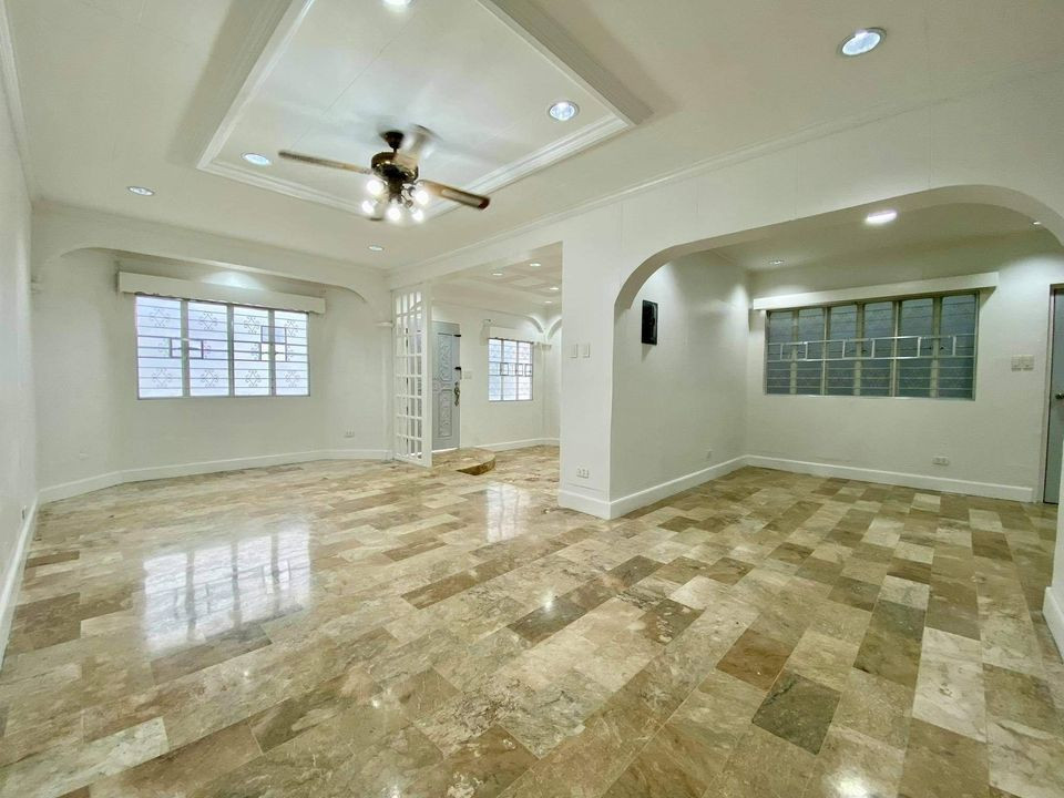 3 Beds 2 Baths House