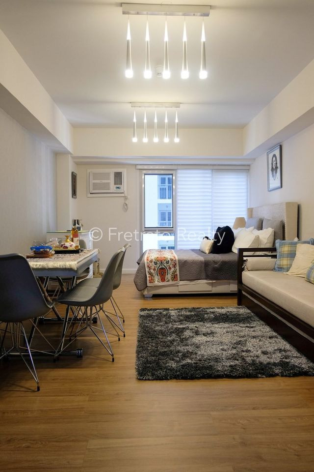 Gallery 2