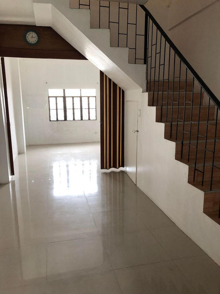 2 Beds 2 Baths House
