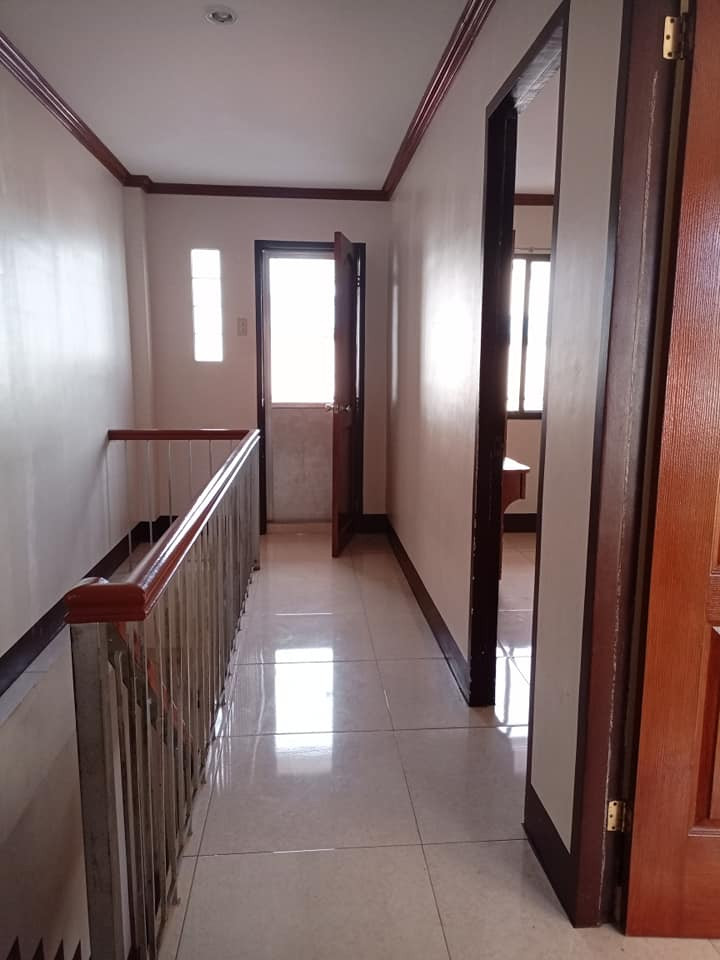 Gallery 4
