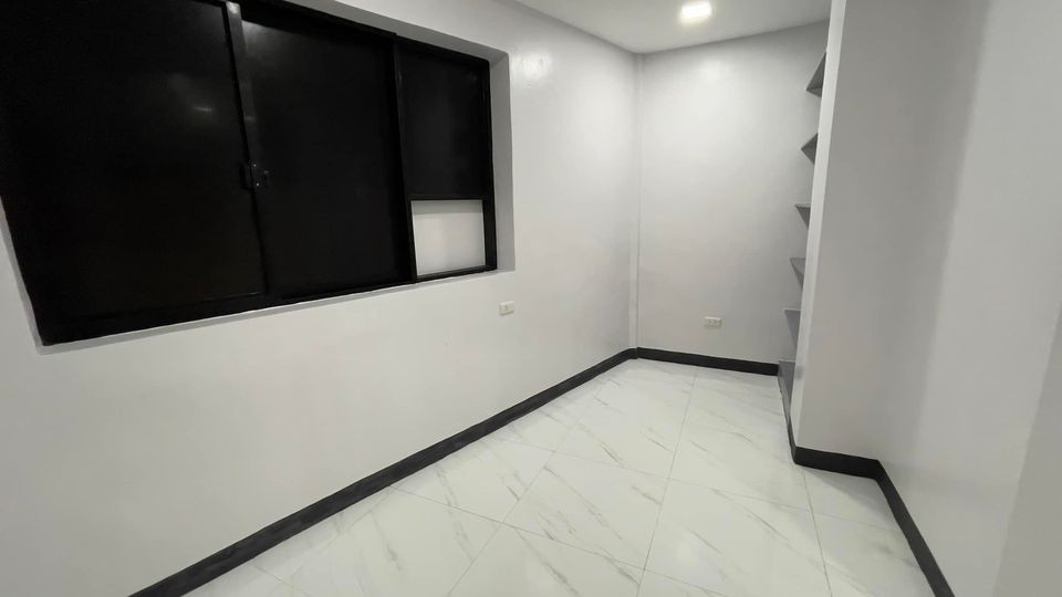 Gallery 5