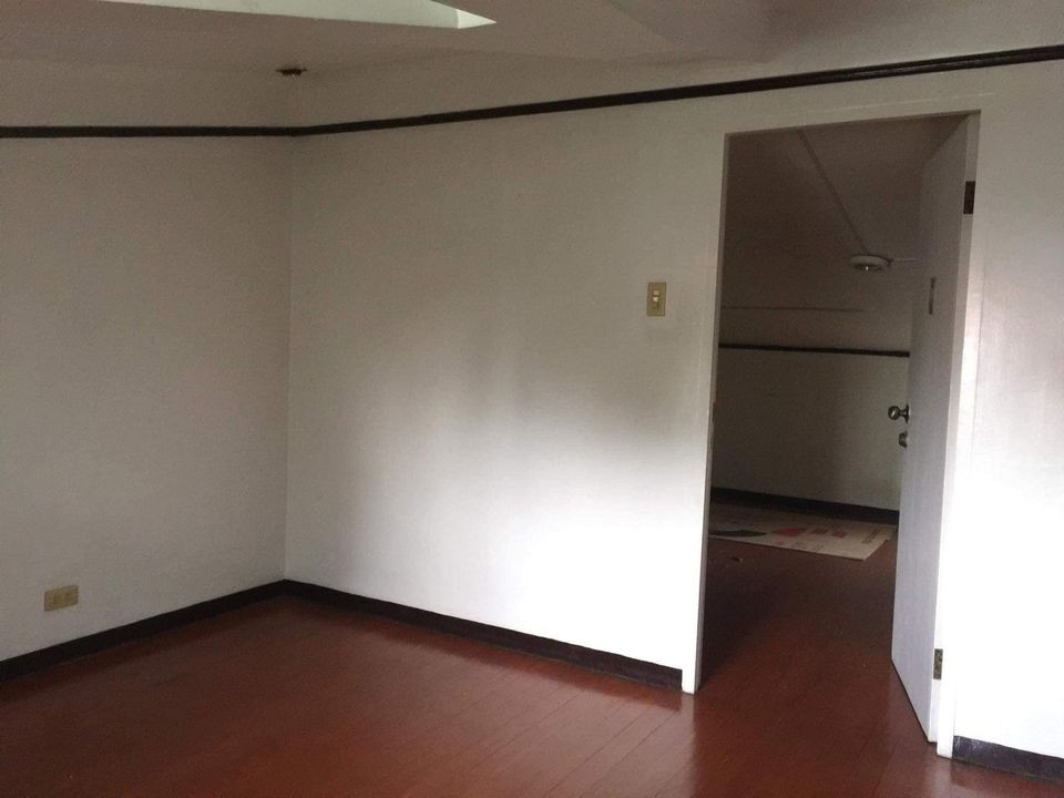 Gallery 5