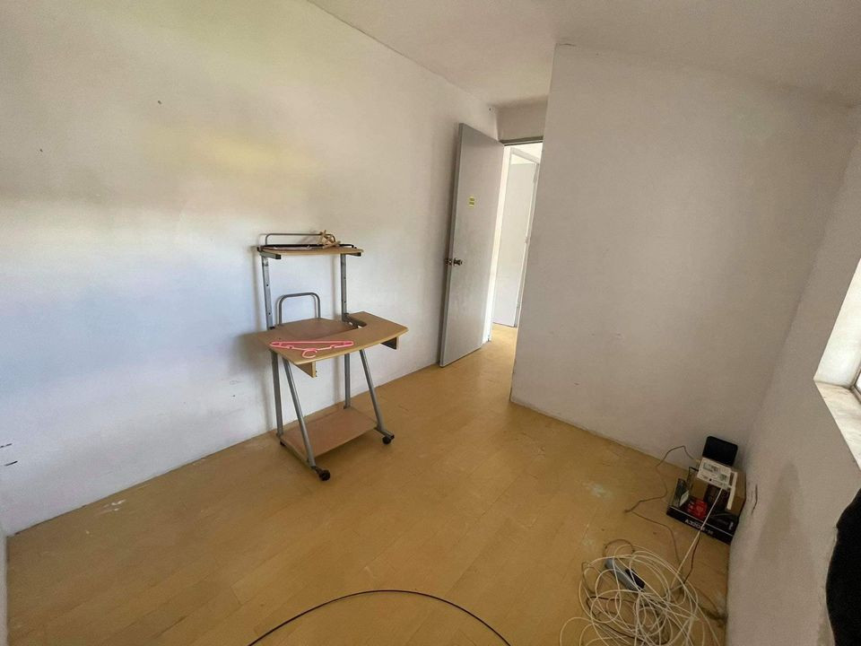 Gallery 5