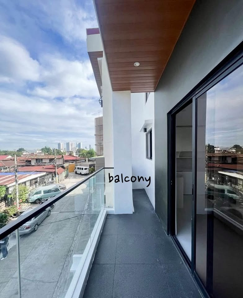 Gallery 4