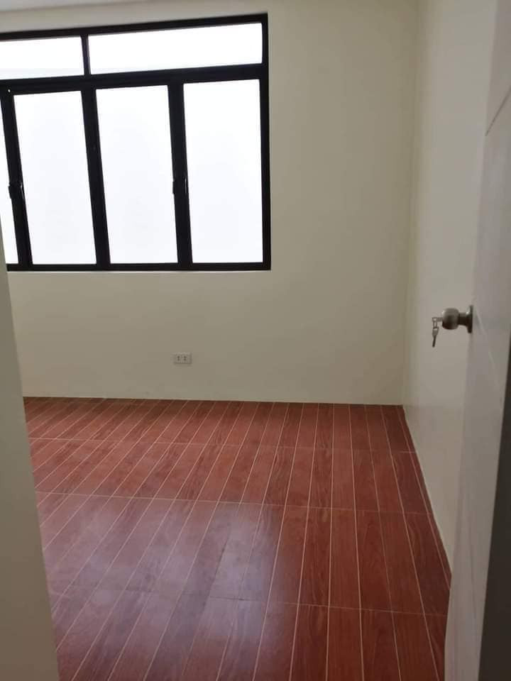 Gallery 5