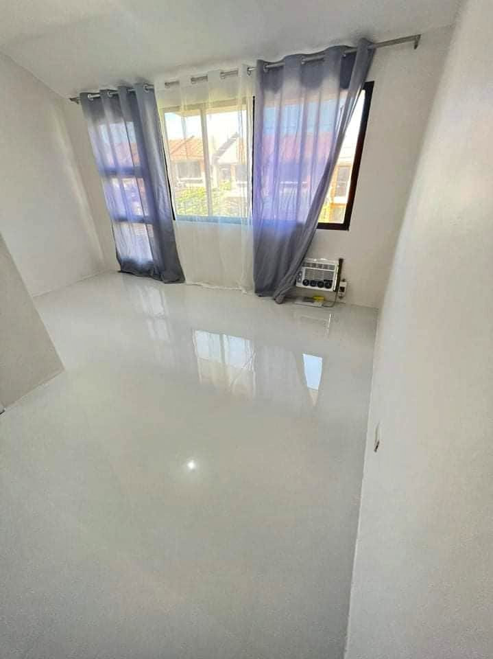 Gallery 5