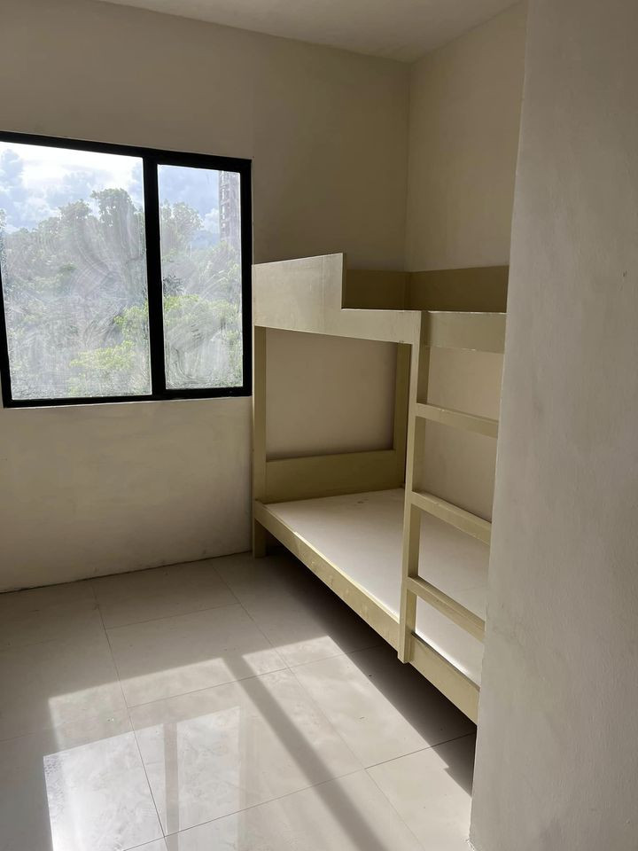 Gallery 4