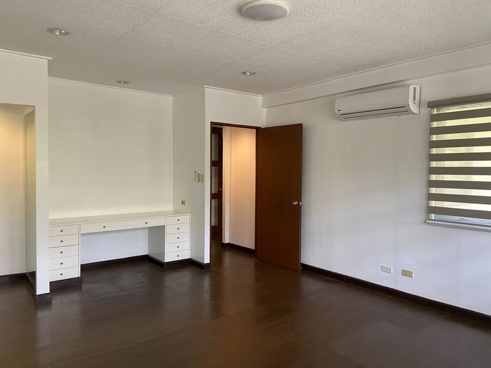 Gallery 2