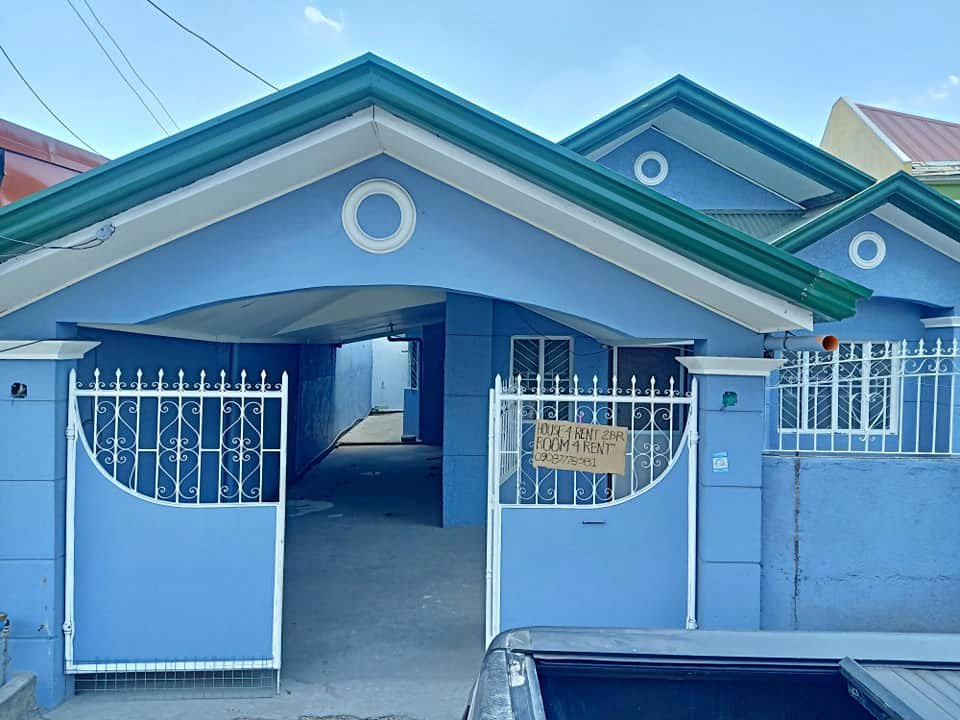 House for rent San Lorenzo St.Saint Benedict Subd