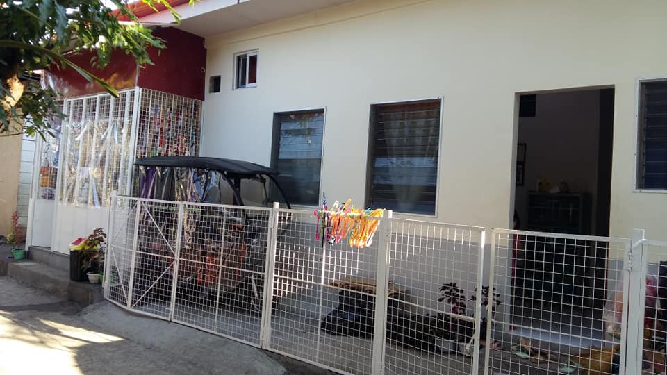 House for rent with 2 bedroom available inside