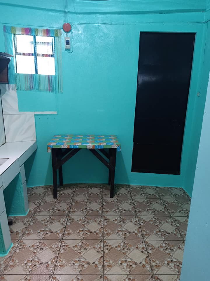 Solo room for rent good 4 reviewee, working,new couple