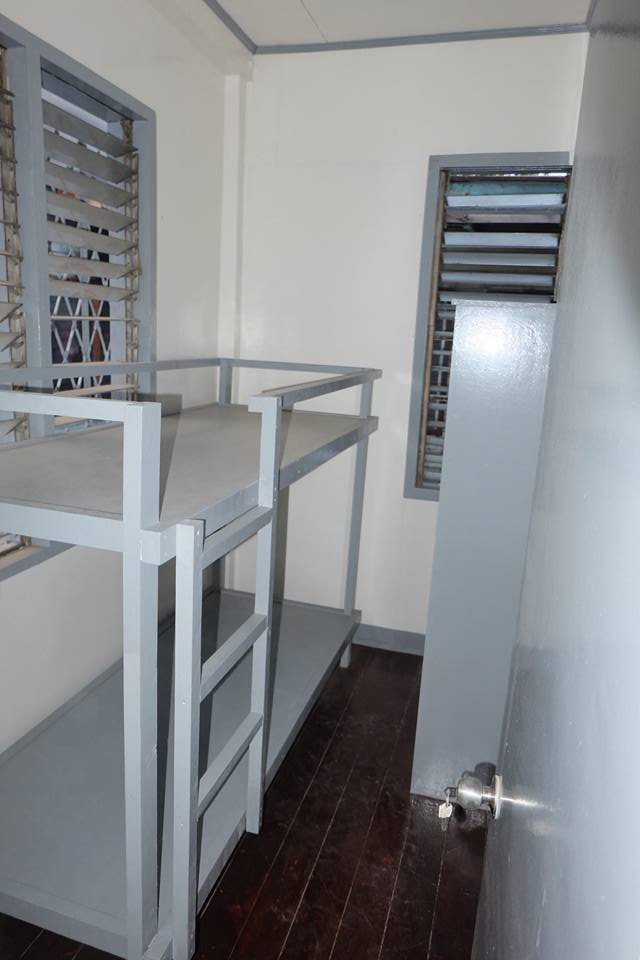 20 Beds 6 Baths Room only