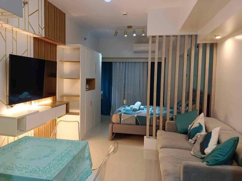 City Soho Condominium For rent