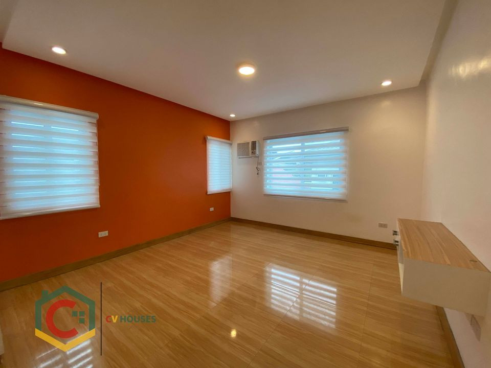 Gallery 4