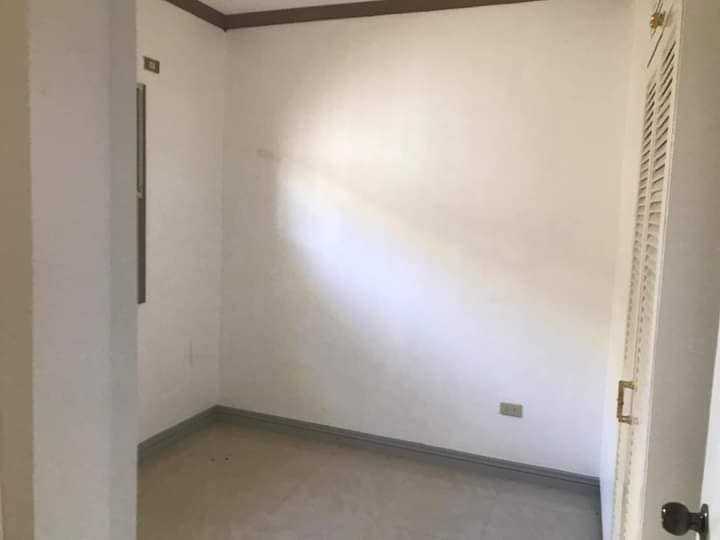 Gallery 5
