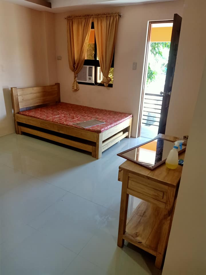 Room and studio type for rent