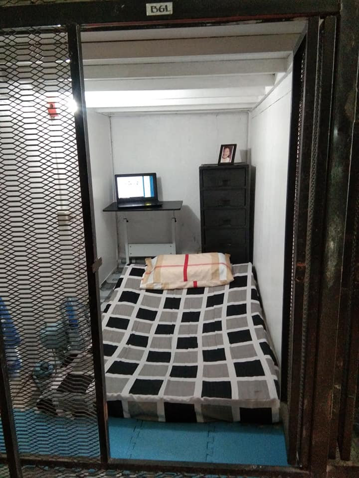 Room Bedspace for Rent Capsule Type(5 mins Walk to BGC,MARKET MARKET,SM AURA)