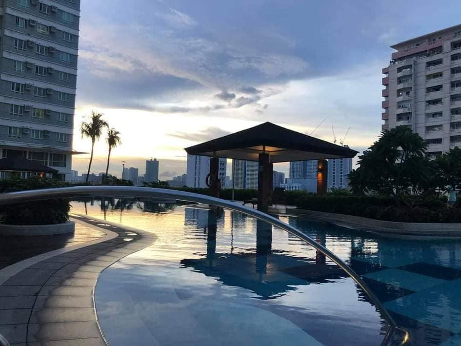 Male Condo Sharing for rent in Legaspi Village Makati City
