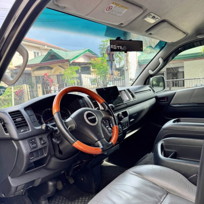 VAN FOR RENT - Super Grandia