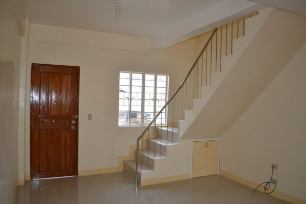 2 Beds 1 Bath Apartment/condo