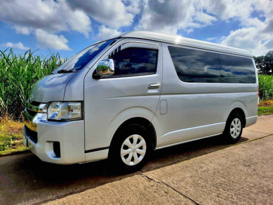 2021 Toyota van for rent