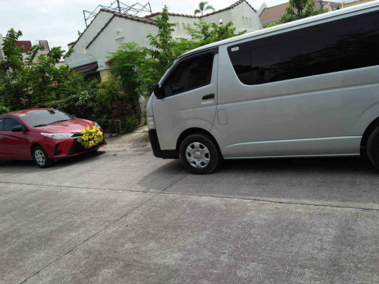 Van with driver and fuel for rent