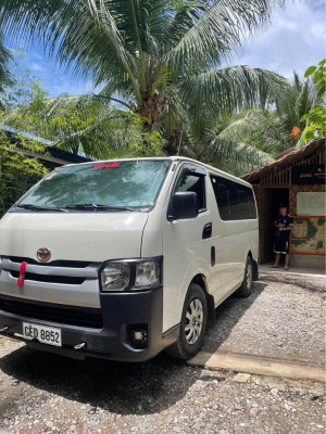 for rent hiace van w/driver