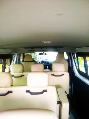 2022 VAN FOR RENT with driver hi ace commuter