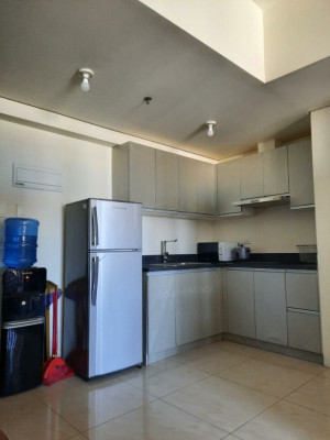 The Beacon, Amorsolo Tower FEMALE CONDO SHARING