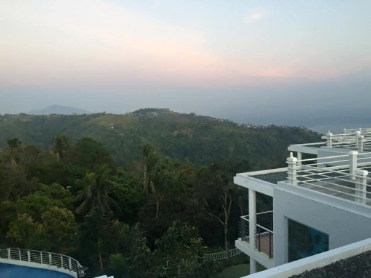 Lakeview Suits Tagaytay