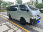 2022 Toyota hiace commuter van for rent