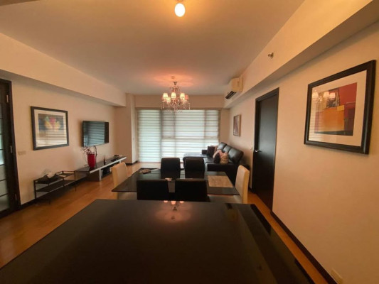 One Serendra 1BR unit with parking Condo for Sale in BGC Taguig