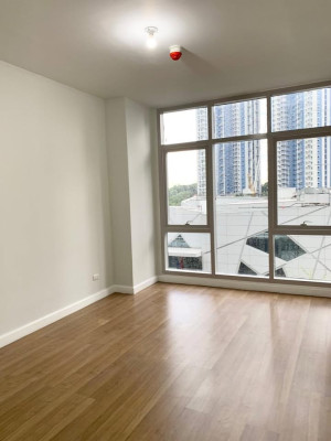 TWO  MARIDIEN  2 BEDROOM FOR SALE  high street south corporate plaza seda hotel