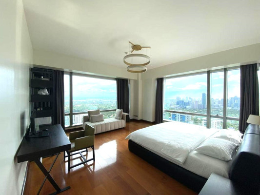 3BR Unit For Sale - Horizon Homes, Shangri-La BGC
