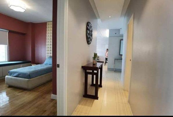 2BR unit in One Serendra Facing East Tower with 2parking slots