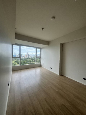 2 BEDROOM UNIT WITH BALCONY AT SHANG RESIDENCES WACKWACK
