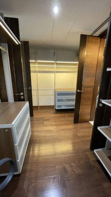 TWO ROXAS TRIANGLE 3 Bedroom Fully furnished and Interior decorated