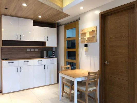 BGC condo Icon Plaza for rush sale