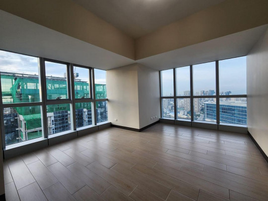 An Upscale Penthouse for Sale in BGC, Taguig