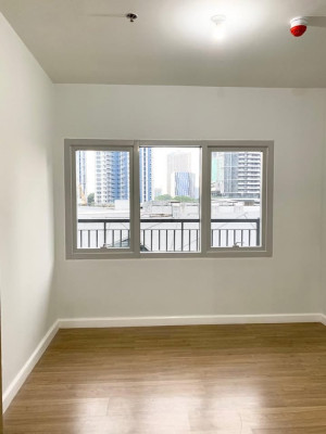 TWO  MARIDIEN  2 BEDROOM FOR SALE  high street south corporate plaza seda hotel