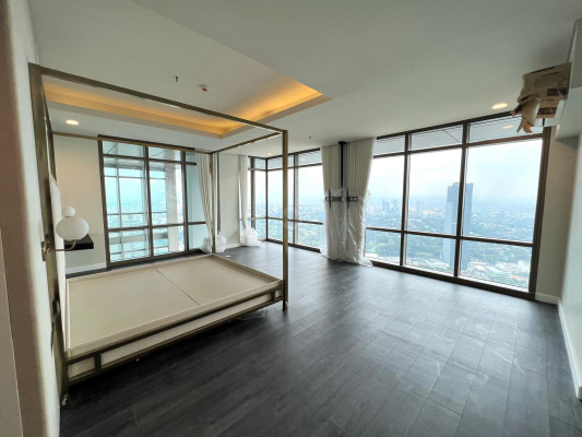 A Modern Brand New Penthouse for Sale in Viridian, Greenhills