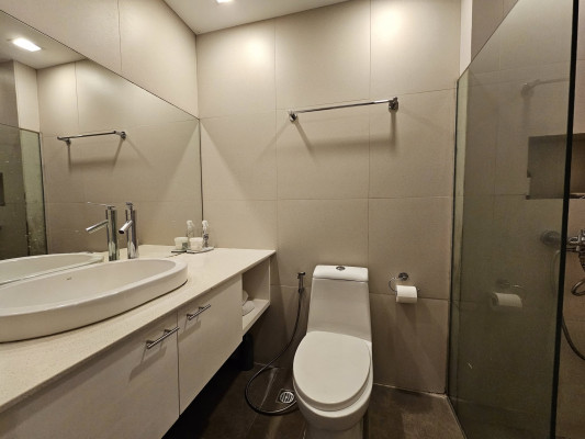 Explore this Spacious 1-Bedroom Unit in Baron 3 Gardens