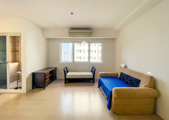 3-bedroom Condo Unit for Sale in South of Market, Bonifacio Global City