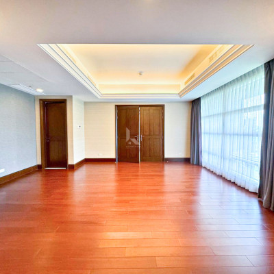 Stylish Condo For Sale in Discovery Primea